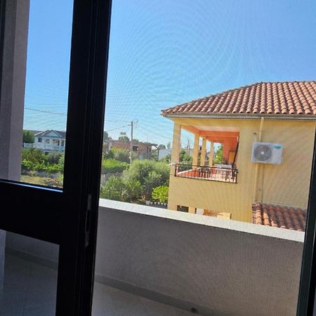 Fani'S Apartment Durrës Exterior foto